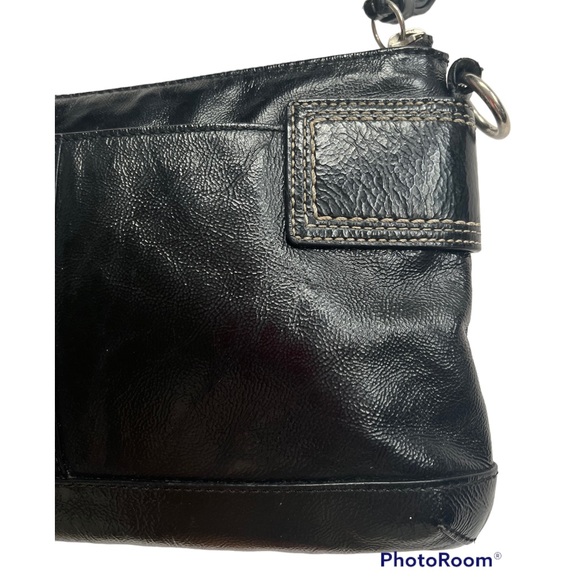 Coach leather shoulder bag. - Picture 8 of 16